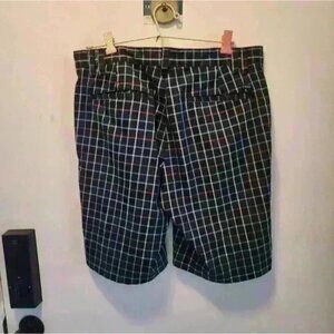 Mens size 33  izod plaid golf shorts